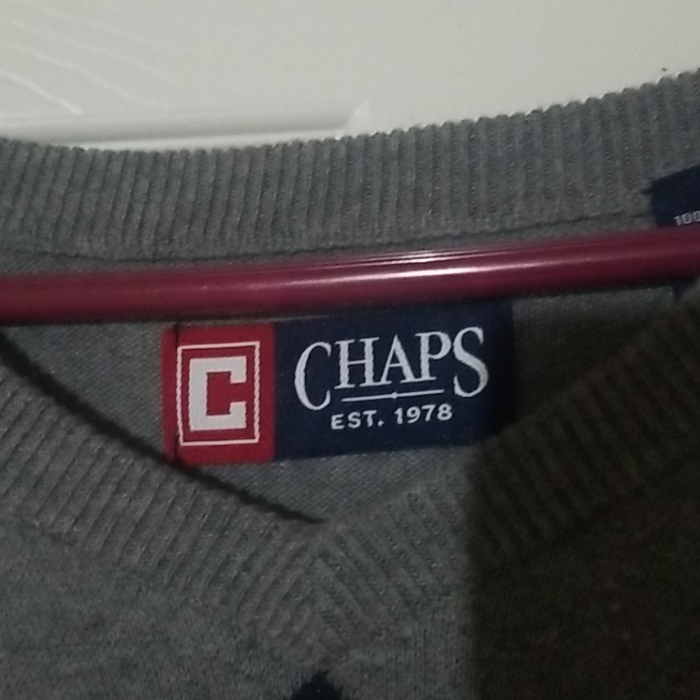 Vest - Picture 2 of 3